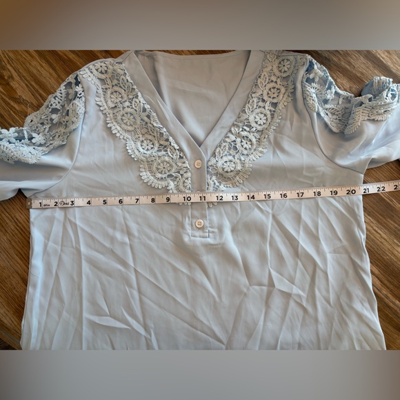 Light blue blouse - Picture 5 of 5